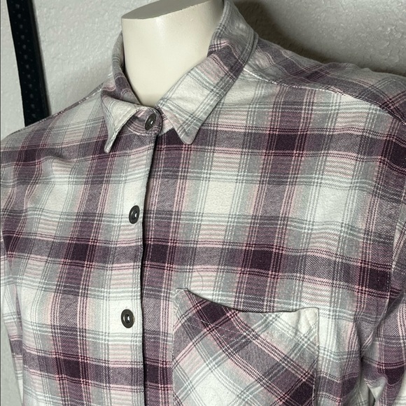 DECADE Top - Picture 3 of 5